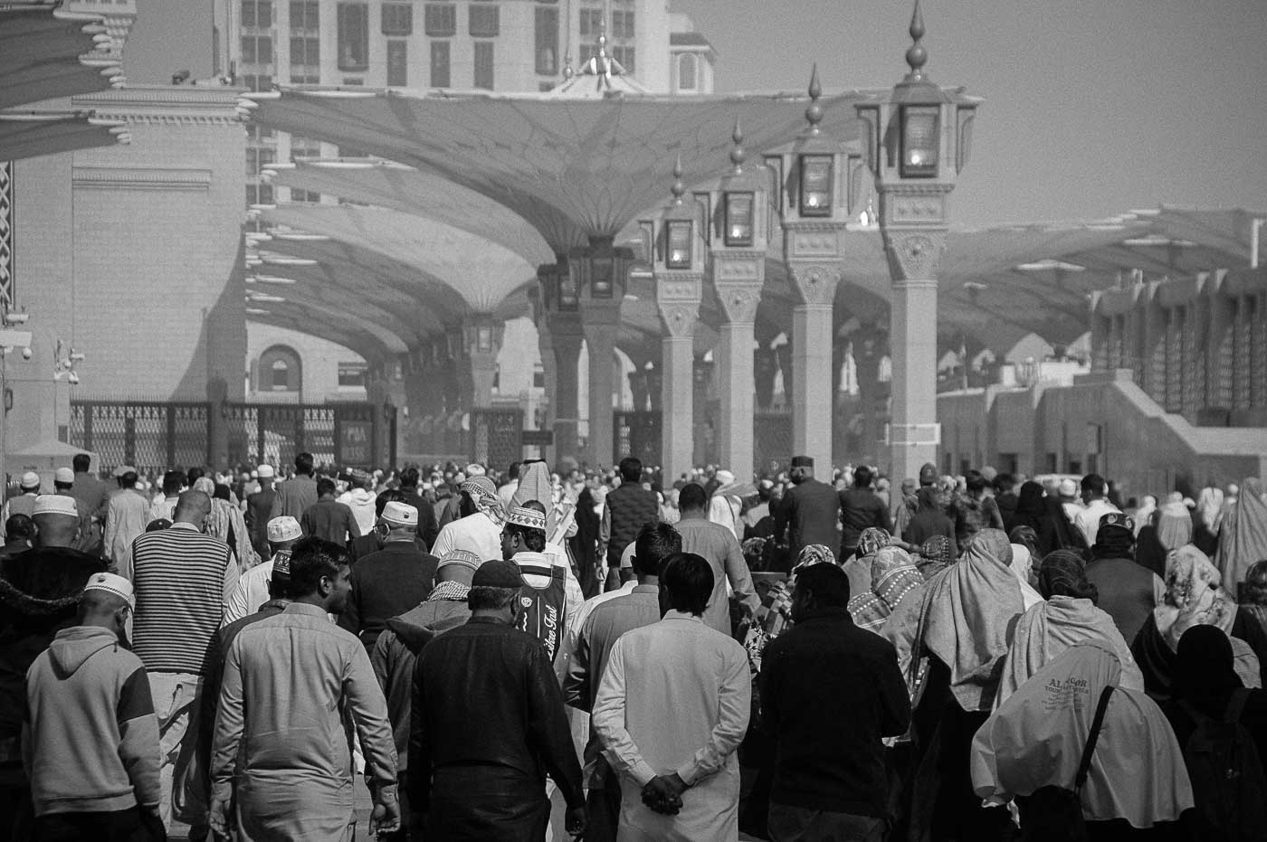 Freitags auf dem Vorplatz der Propheten Moschee